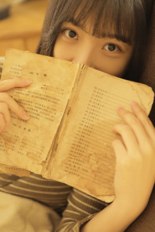 老师趴讲台屁股撅起来作文